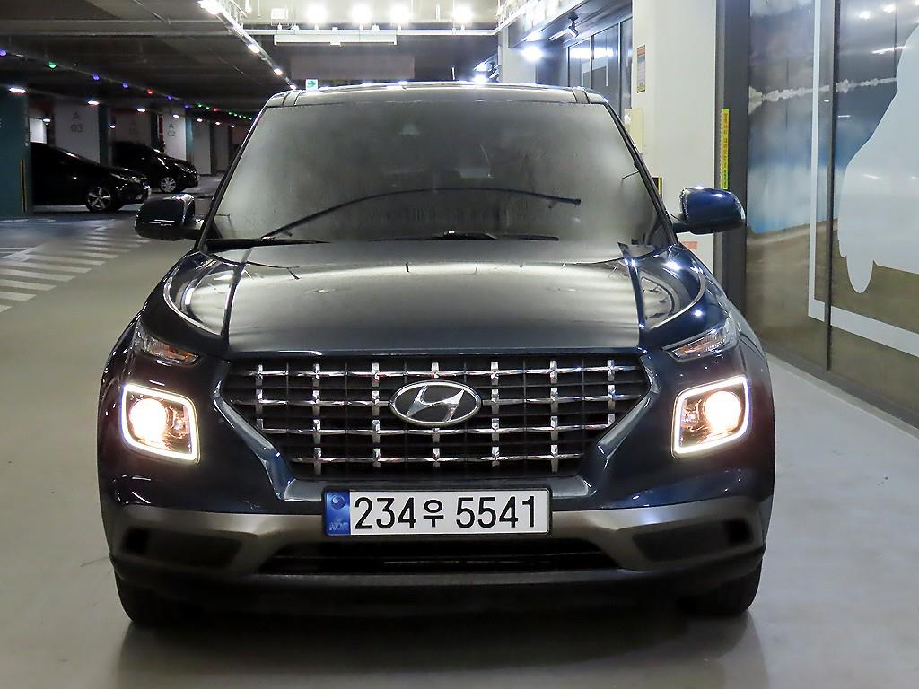 HYUNDAI Venue - Vista 2