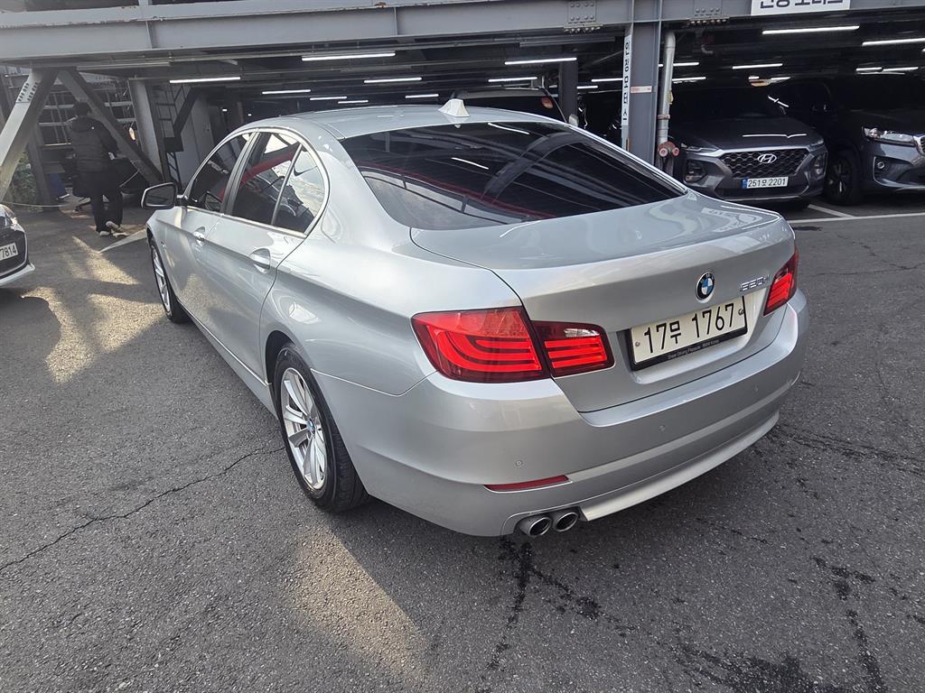 BMW 5 Series - Vista 4