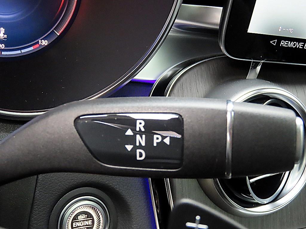 Mercedes Benz GLC Class - Vista 10