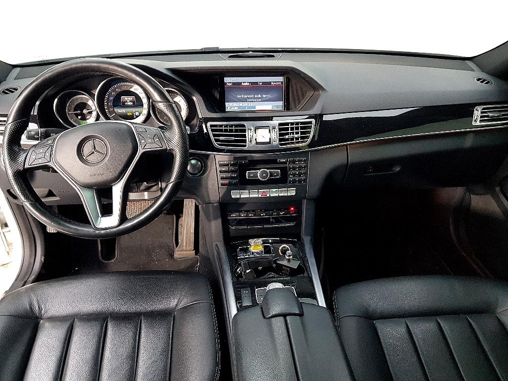 Mercedes Benz E class - Vista 5