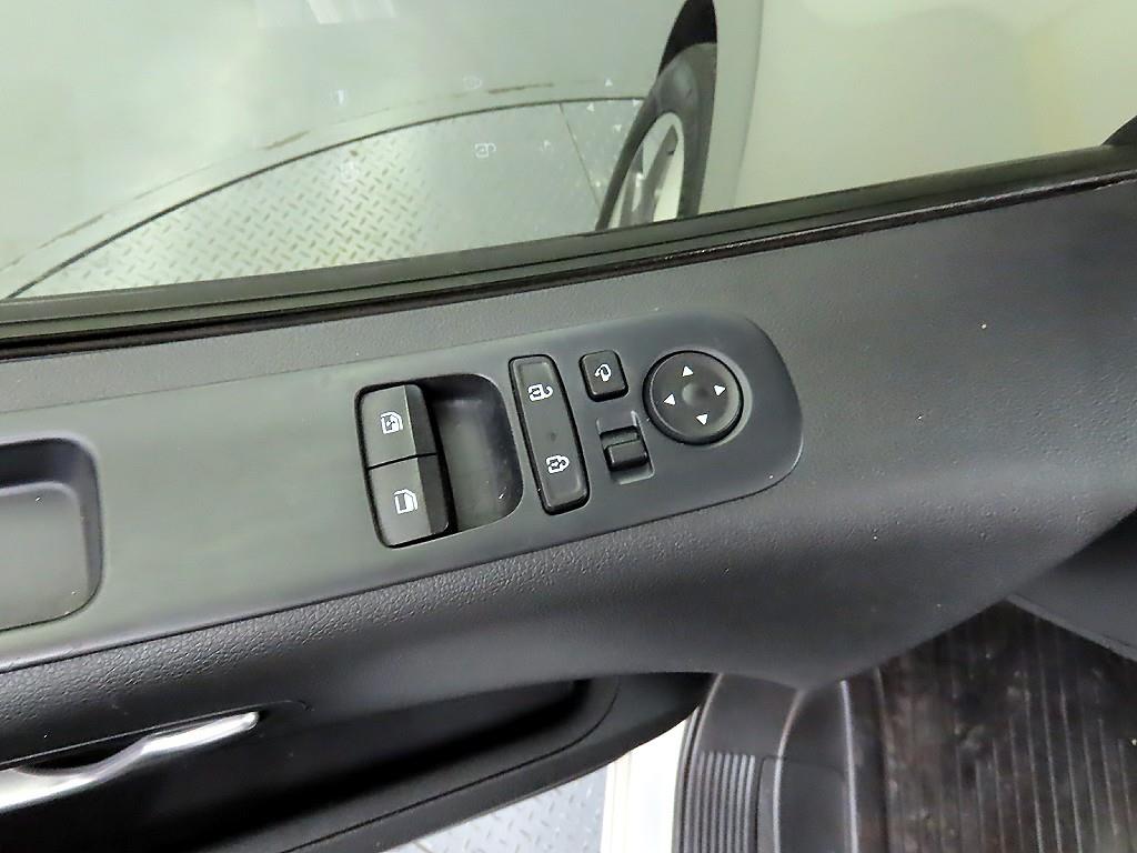 HYUNDAI Staria - Vista 5