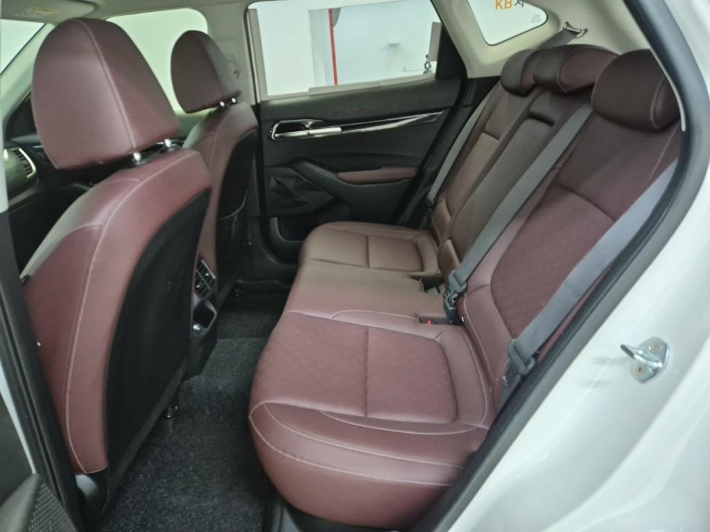 KIA Seltos - Vista 12