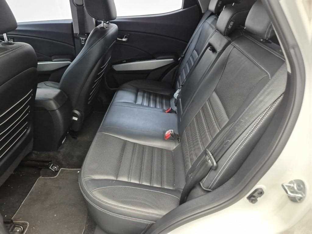 Ssangyong Tivoli - Vista 12