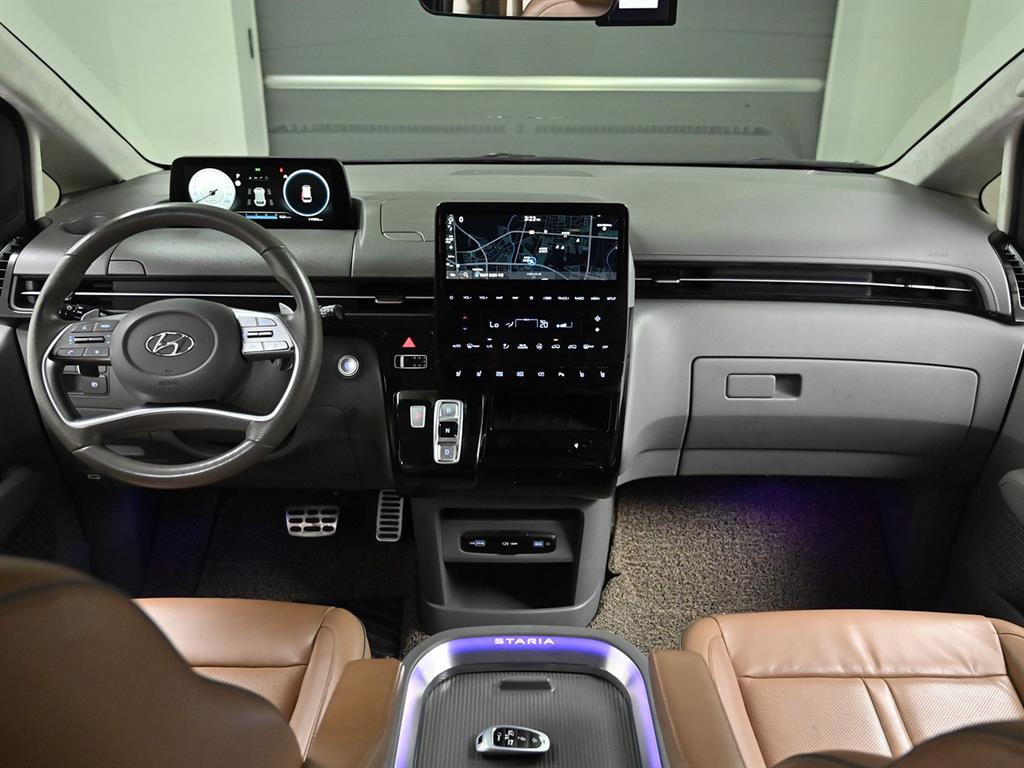 HYUNDAI Staria - Vista 7