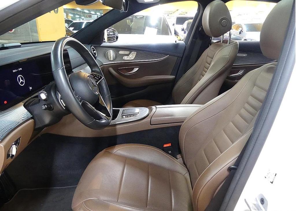 Mercedes Benz E class - Vista 8