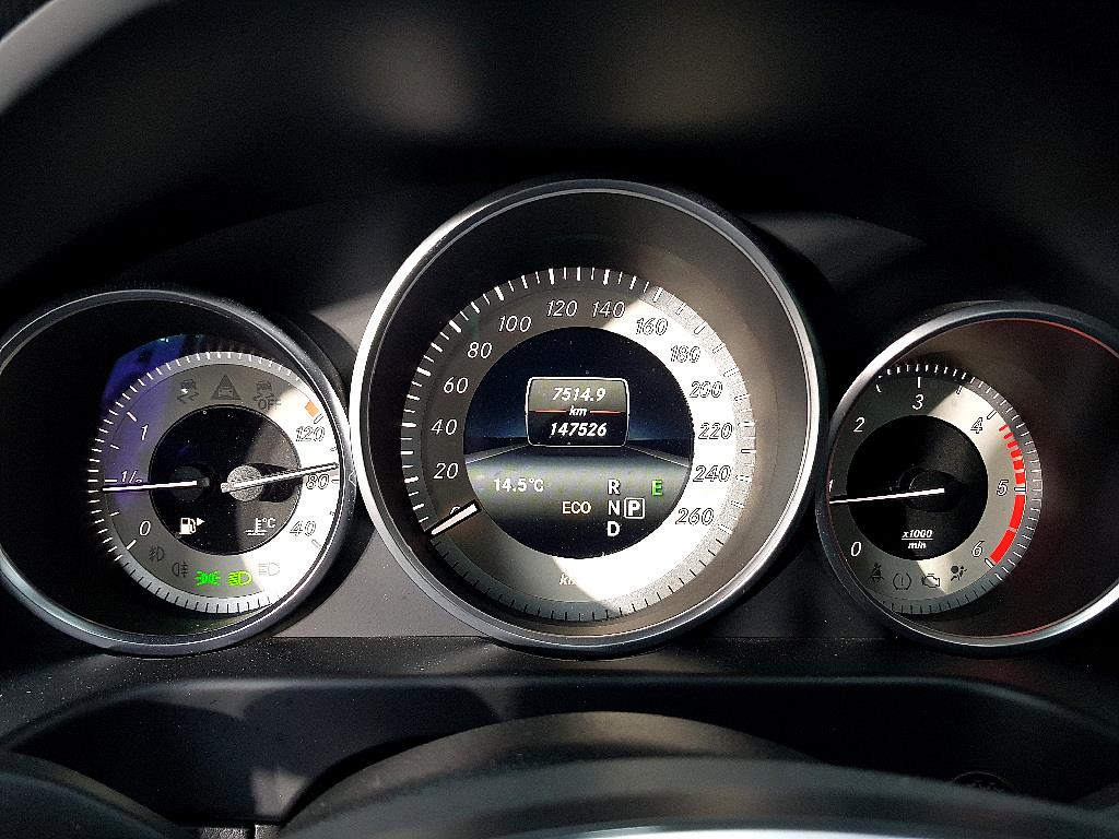 Mercedes Benz E class - Vista 6