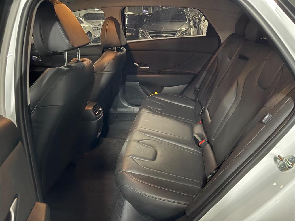 HYUNDAI Avante - Vista 6