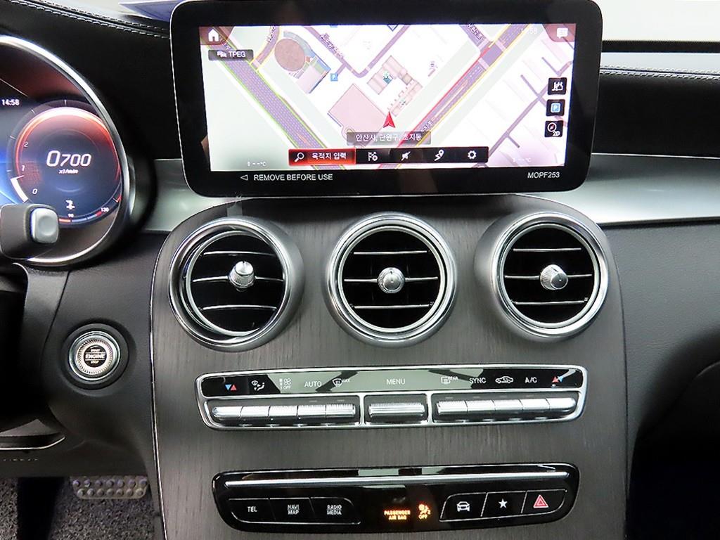 Mercedes Benz GLC Class - Vista 12