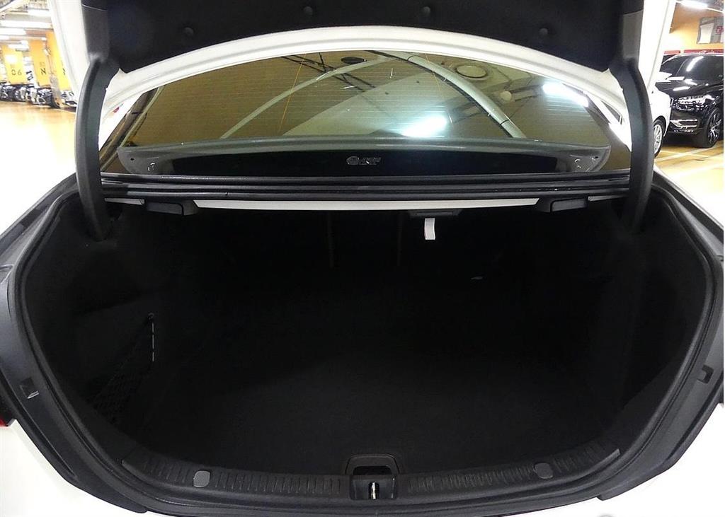 Mercedes Benz E class - Vista 10