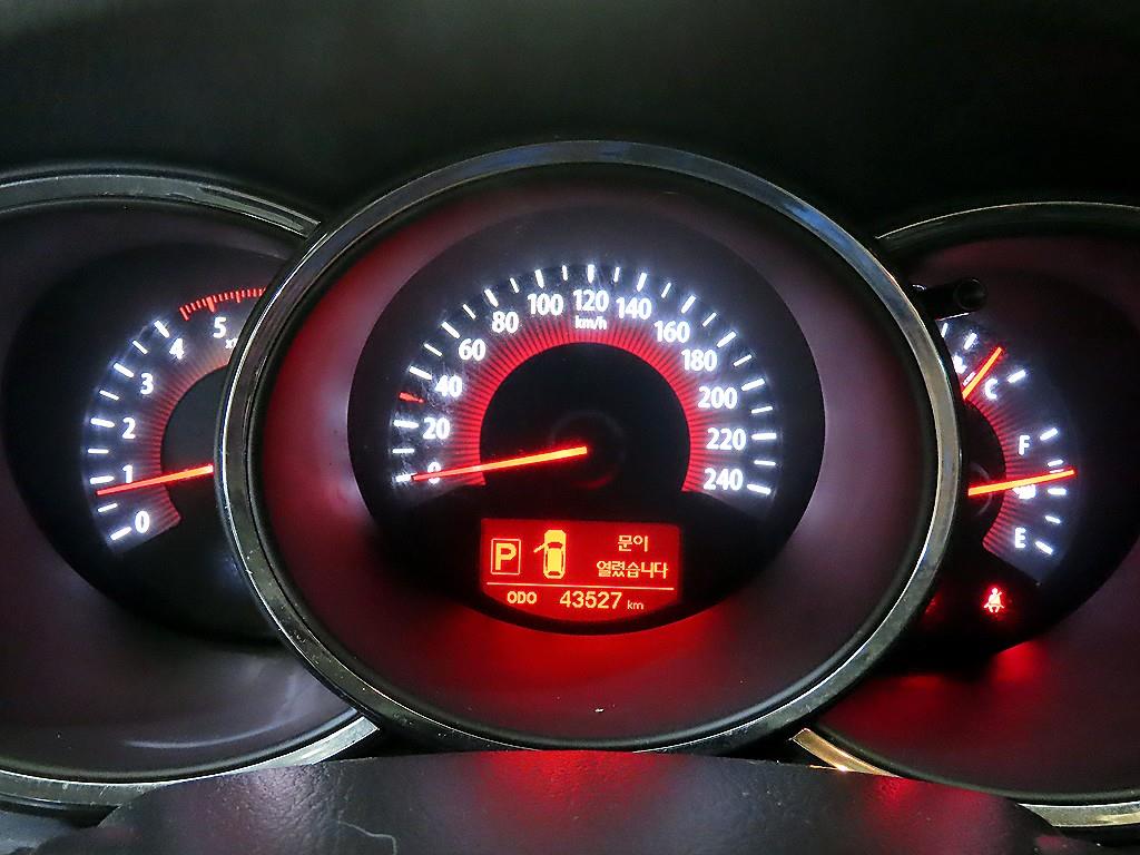 KIA Sorento - Vista 9