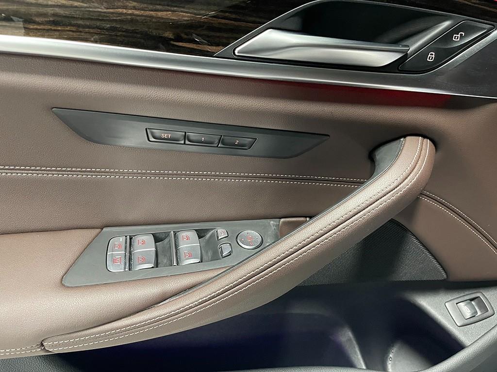 BMW 5 Series 2022 Negro - Importación desde Corea - HF Imports Iquique - Foto 18