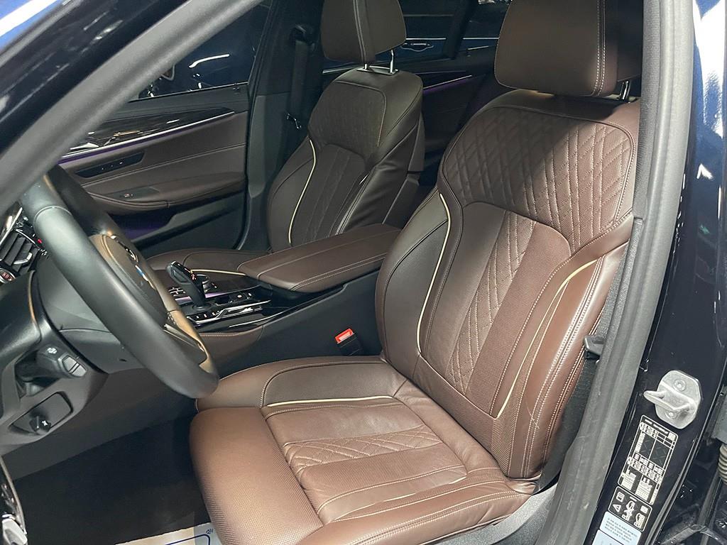 BMW 5 Series - Vista 5