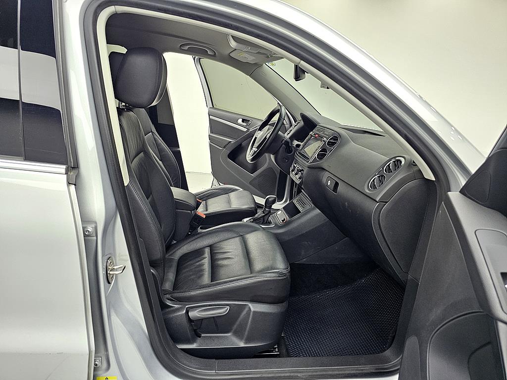 Volkswagen Tiguan - Vista 10