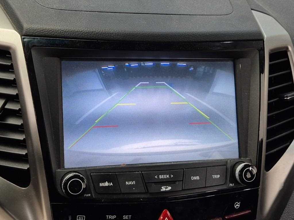 Ssangyong Tivoli 2016 Blanco - Importación desde Corea - HF Imports Iquique - Foto 14