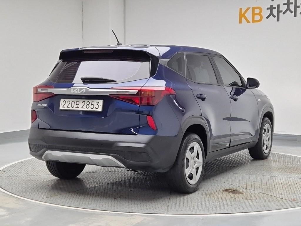 KIA Seltos - Vista 4