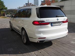 BMW X7 - Vista 8