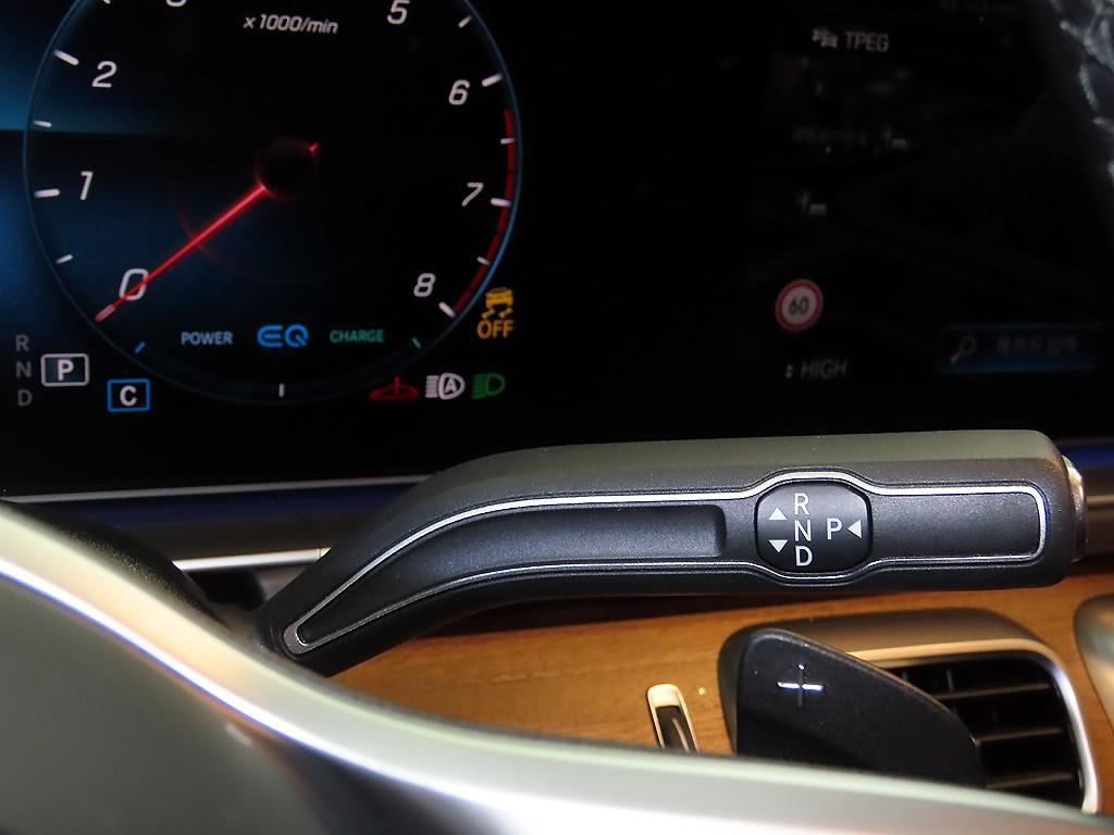 Mercedes Benz GLE Class - Vista 12