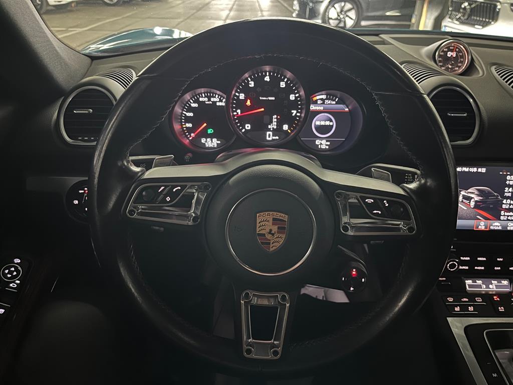 Porsche 718 - Vista 9