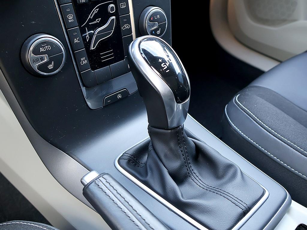 Volvo V40 2015 Blanco - Importación desde Corea - HF Imports Iquique - Foto 7