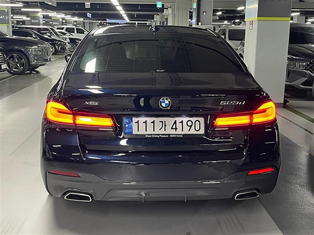 BMW 5 Series - Vista 4