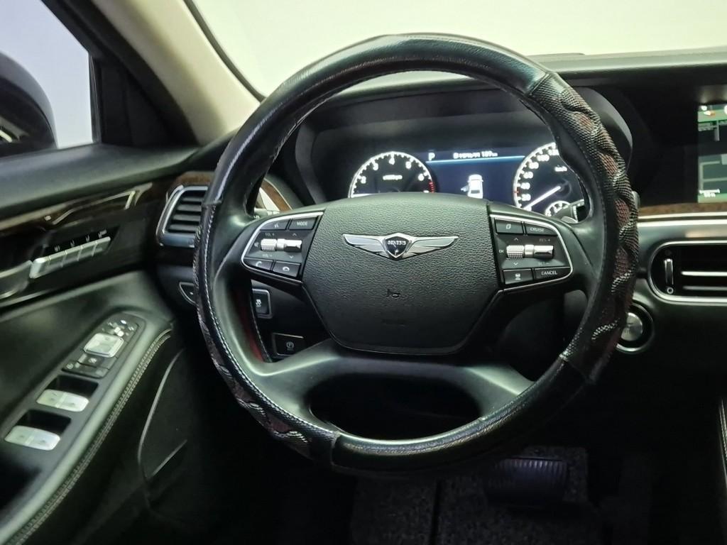 Genesis G90 - Vista 9