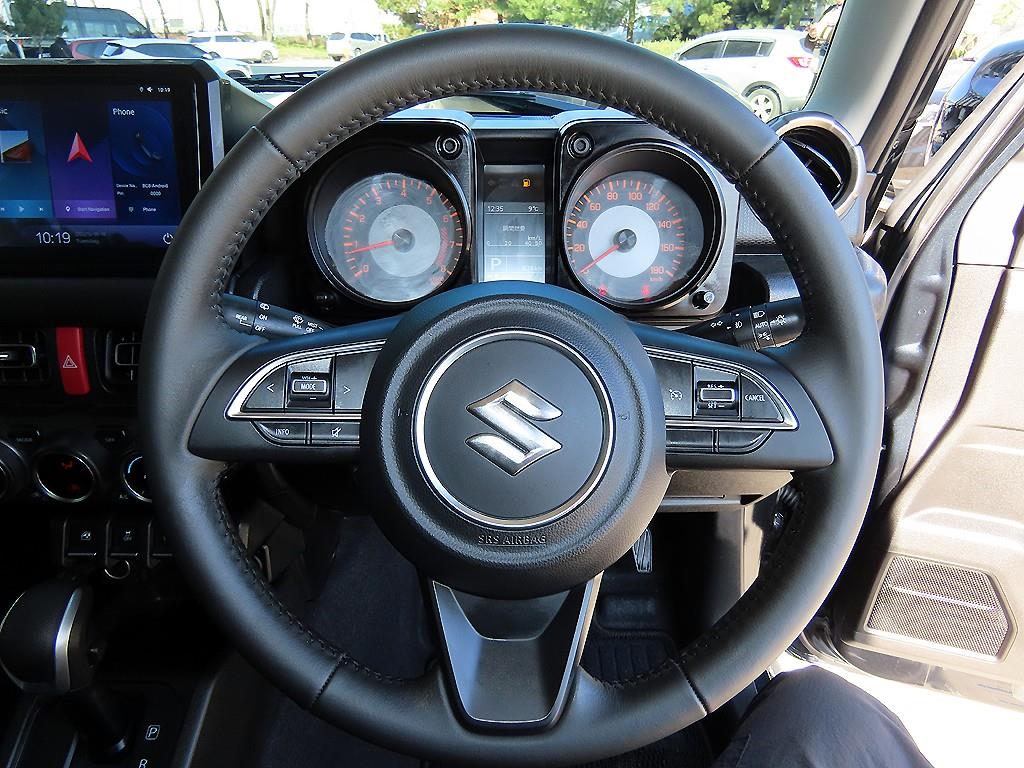 Suzuki Gimni - Vista 8