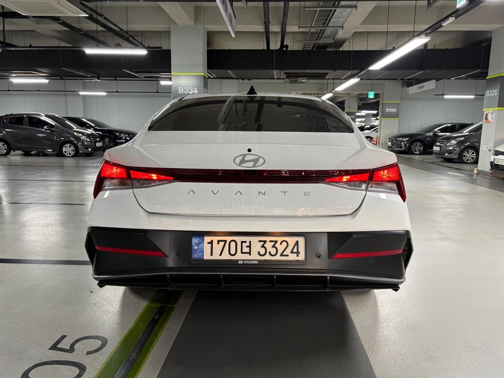 HYUNDAI Avante - Vista 4