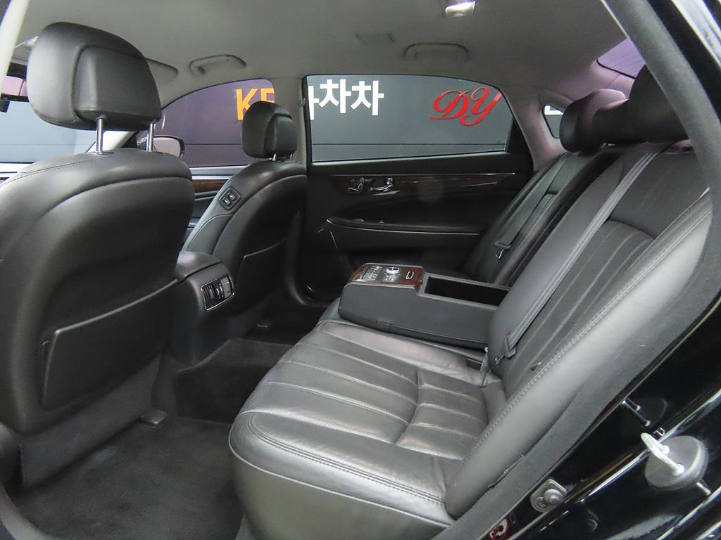 HYUNDAI Equus - Vista 6