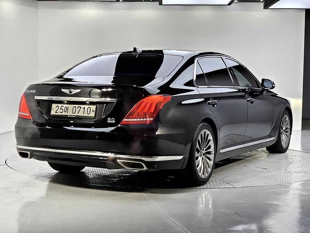 Genesis EQ900 - Vista 4