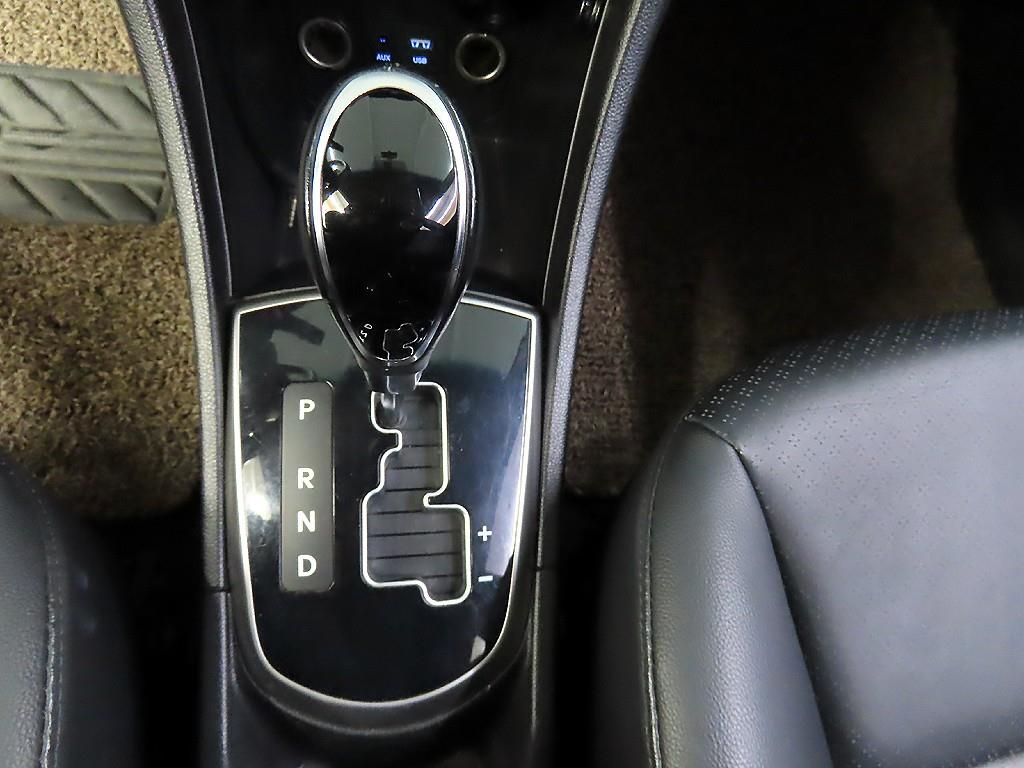 HYUNDAI Accent - Vista 10