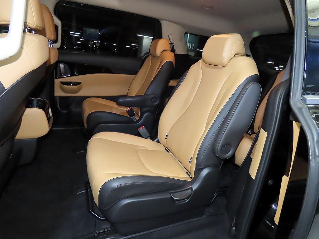 KIA Carnival - Vista 7