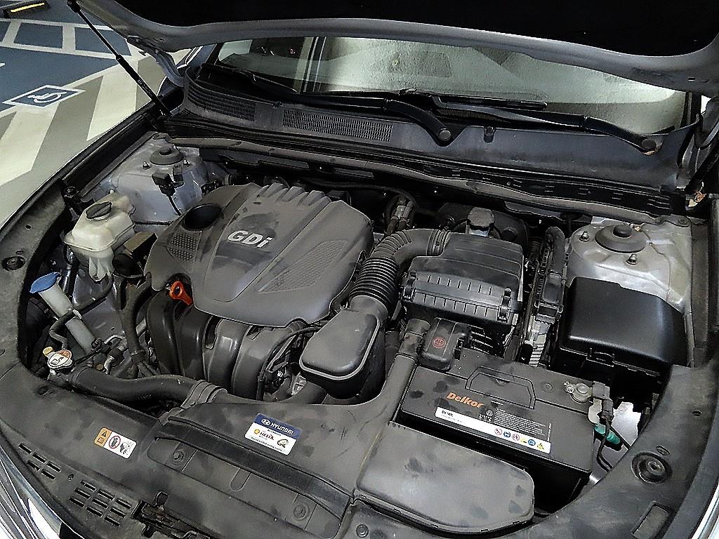 HYUNDAI Grandeur 2012 Gris - Importación desde Corea - HF Imports Iquique - Foto 18