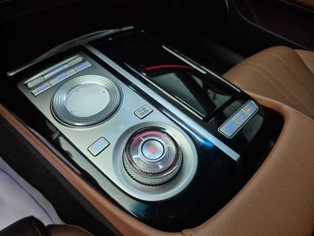 Genesis G80 - Vista 8