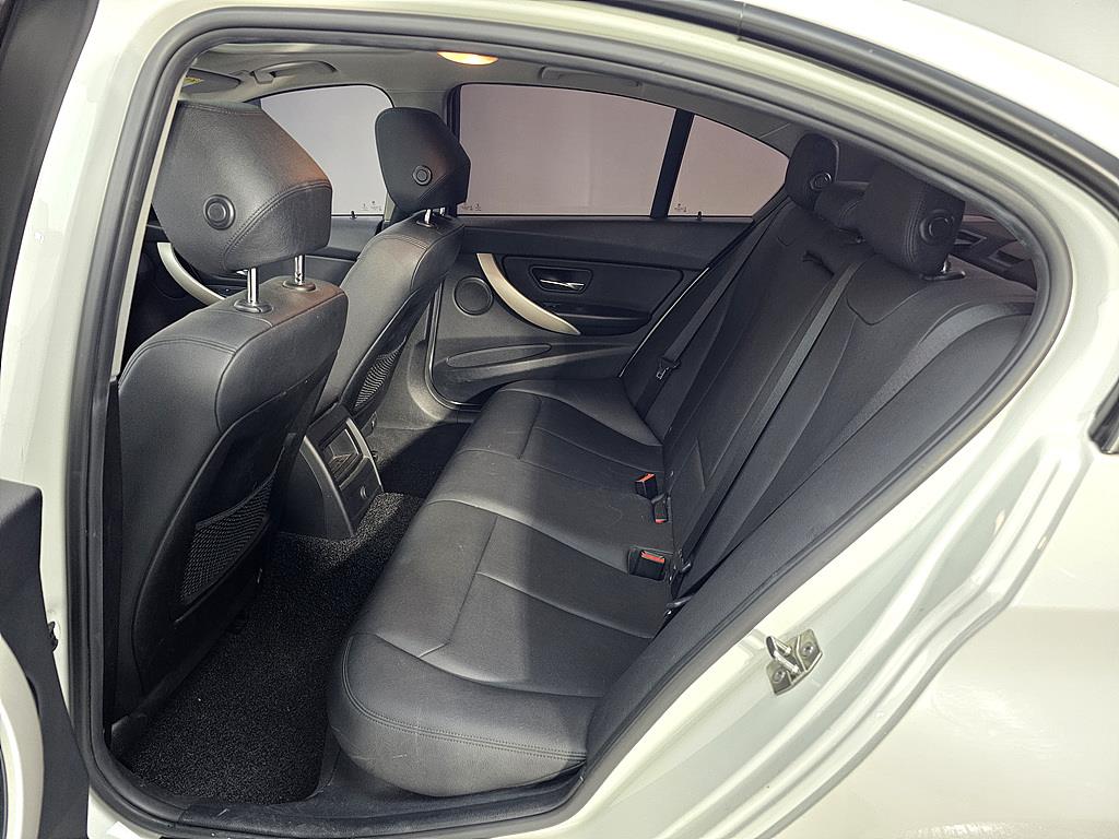 BMW 3 series - Vista 8