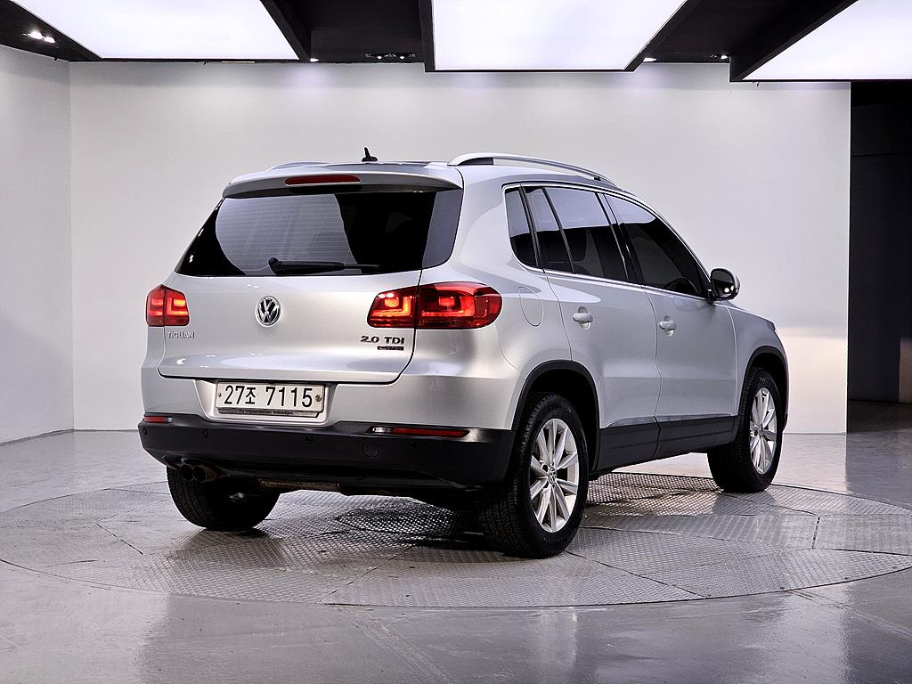 Volkswagen Tiguan - Vista 4