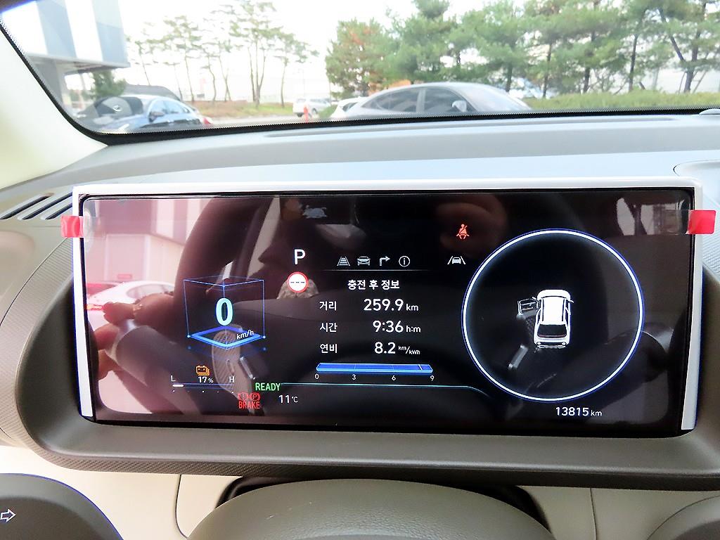 HYUNDAI Casper - Vista 9