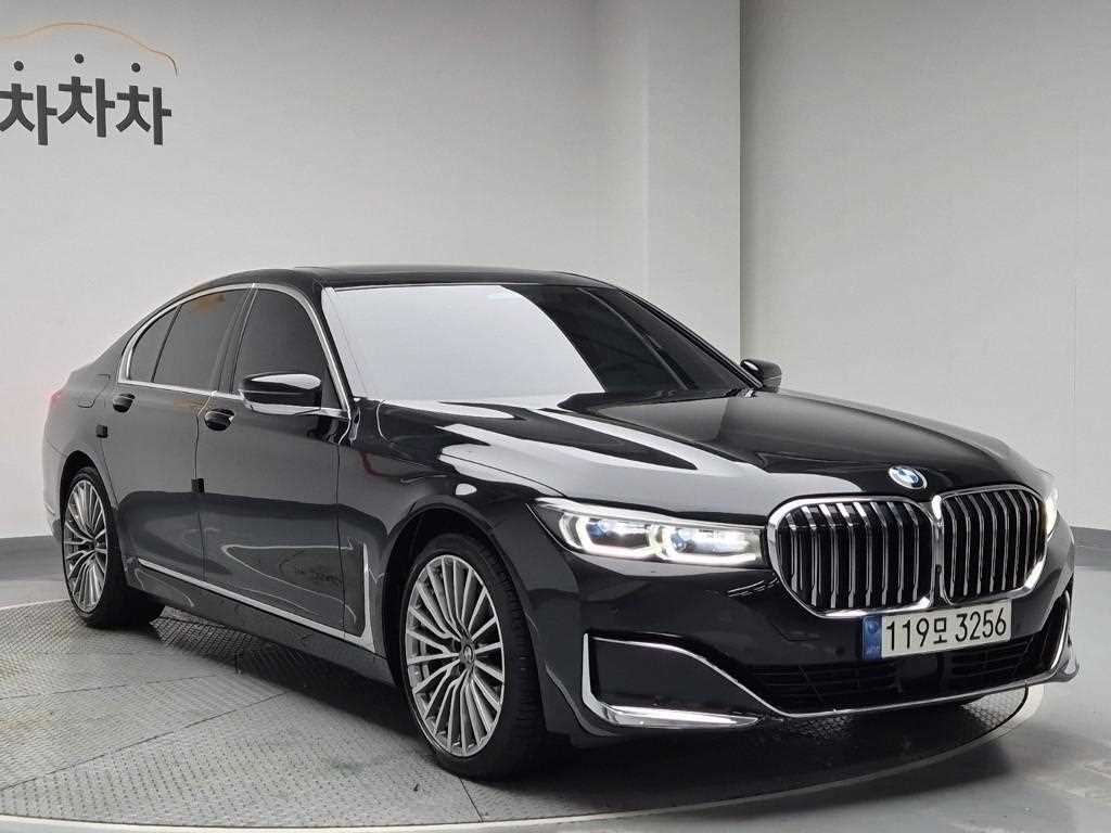 BMW 7 Series - Vista 4