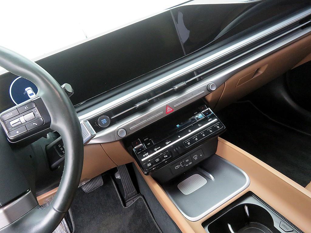 HYUNDAI Grandeur - Vista 11