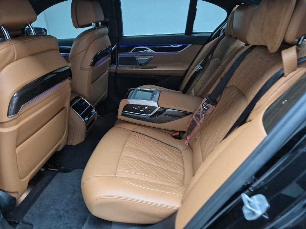 BMW 7 Series - Vista 12