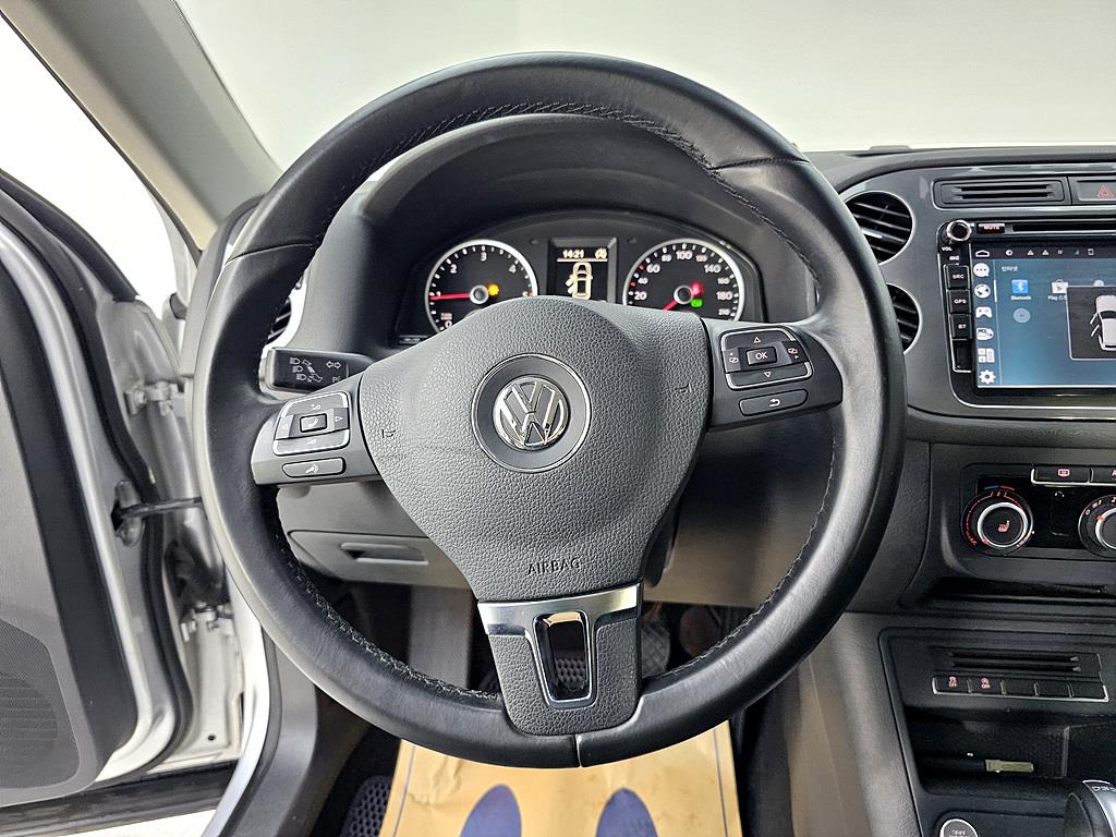 Volkswagen Tiguan - Vista 11