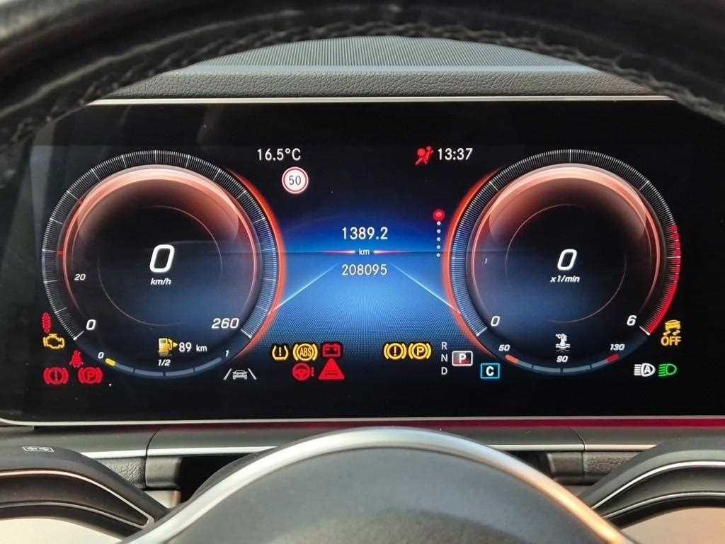 Mercedes Benz GLE Class - Vista 6