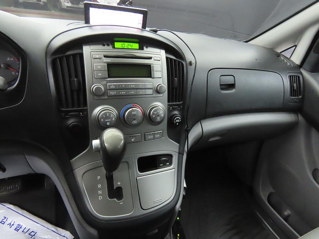 HYUNDAI Starex - Vista 11