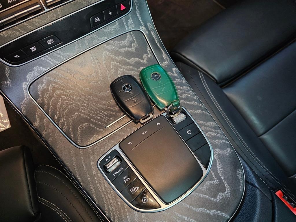 Mercedes Benz E class - Vista 12