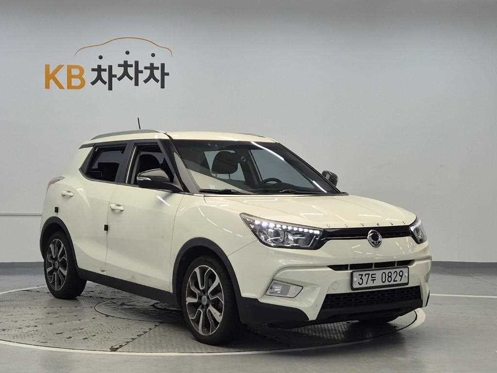 Ssangyong Tivoli - Vista 4