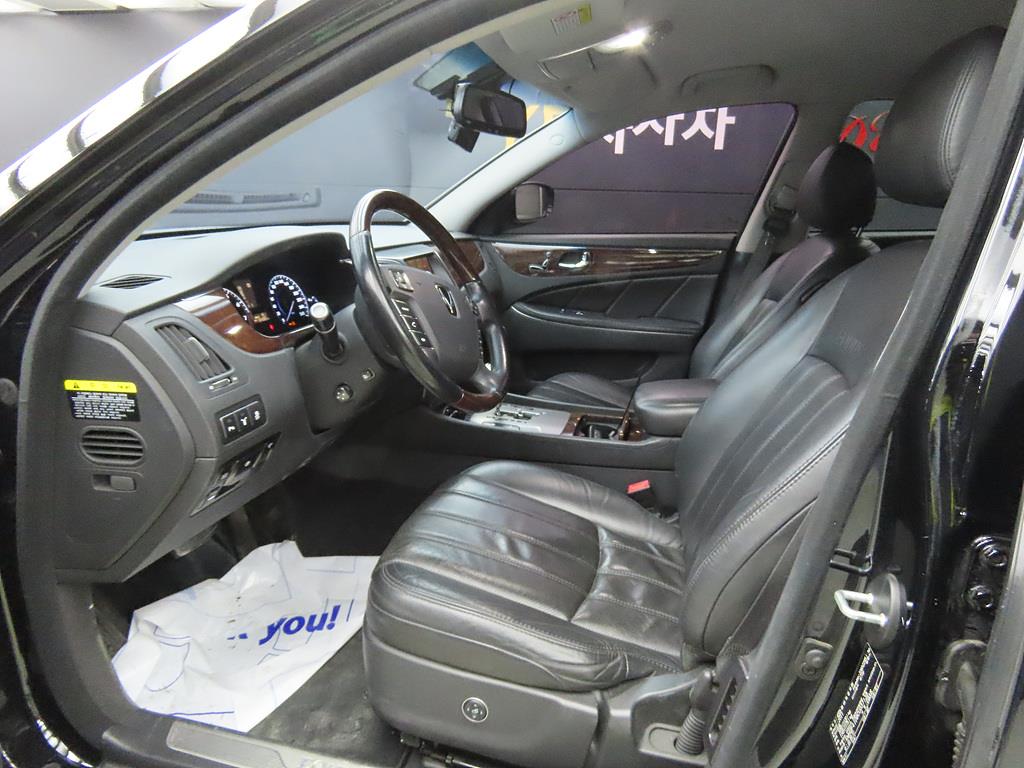 HYUNDAI Equus - Vista 5