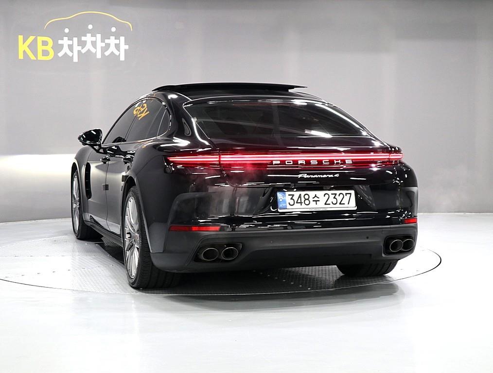 Porsche Panamera - Vista 4