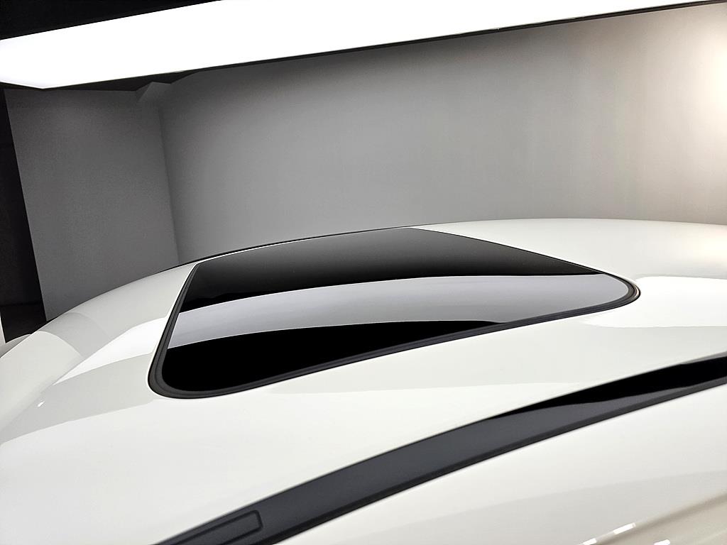 Mercedes Benz E class - Vista 12