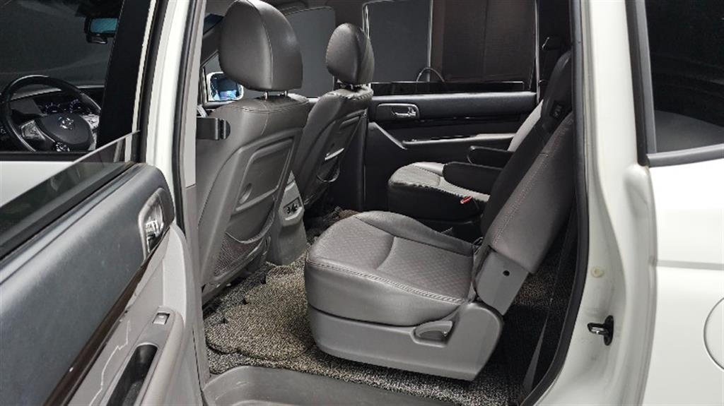 Ssangyong Korando - Vista 11