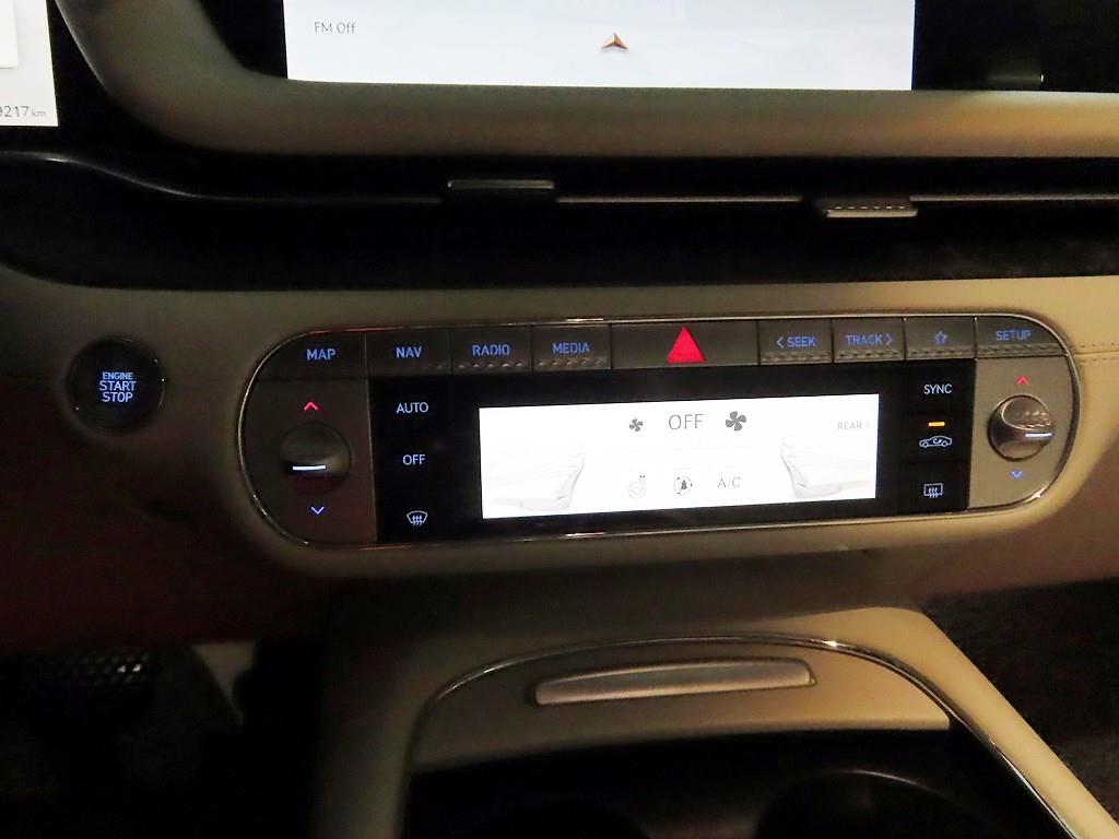 Genesis G90 - Vista 9