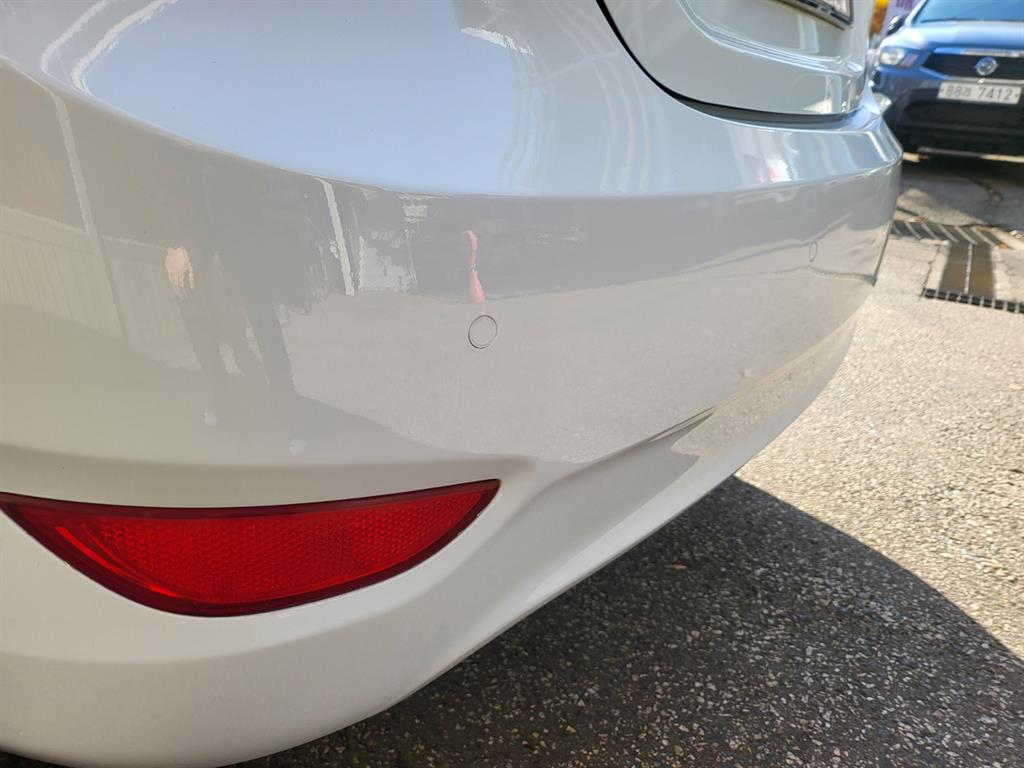 HYUNDAI Accent 2011 Blanco - Importación desde Corea - HF Imports Iquique - Foto 15